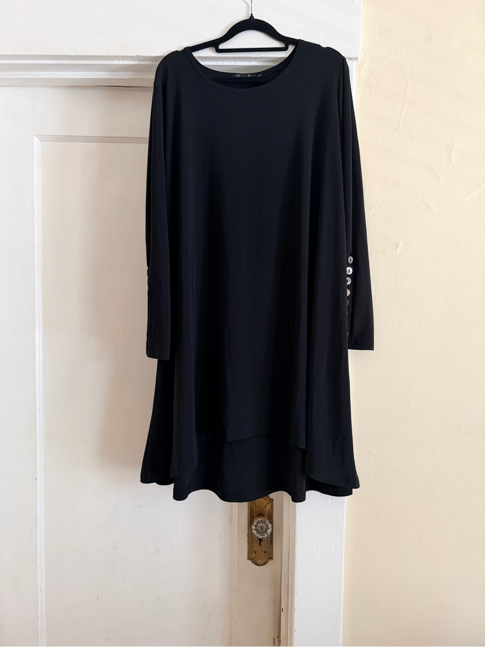 Sympli Quest Tunic Black Asymmetrical Button Sleeve Top Size 16